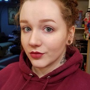 Meet your Posher, Ali